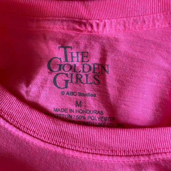 Tha Golden Girls STAY CLASSY tee, bright pink, short sleeve size Medium 50/50 - Picture 6 of 6